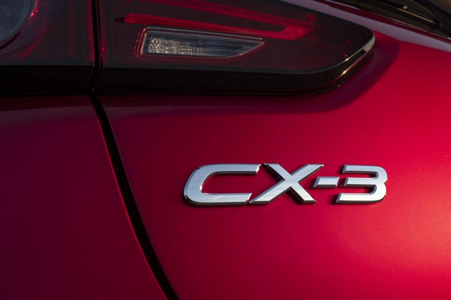 Логотип Mazda CX-3 GT Sport Nav+ 2019 года  (UK) (фото 28 из 32)